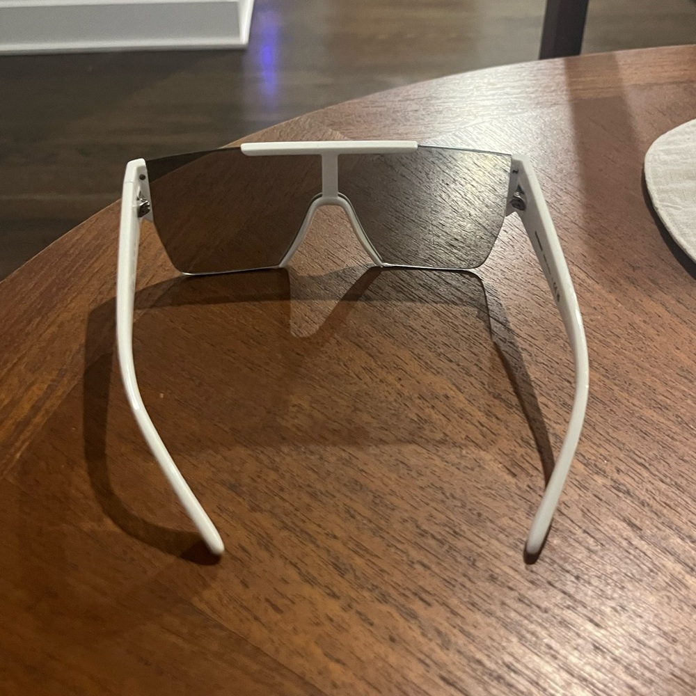 Burberry Pit Vipers - Picture 5 of 8
